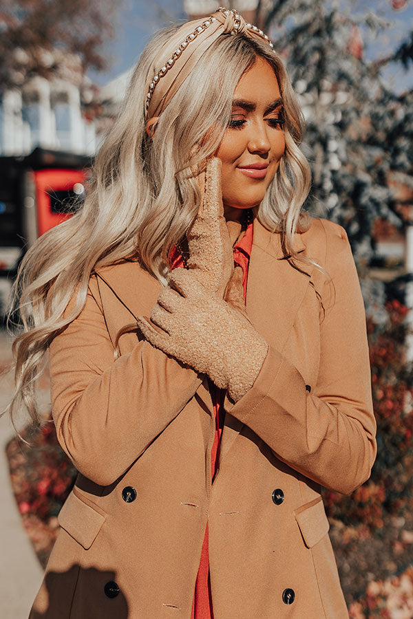 Snowy Nights Gloves In Iced Latte Image - 1