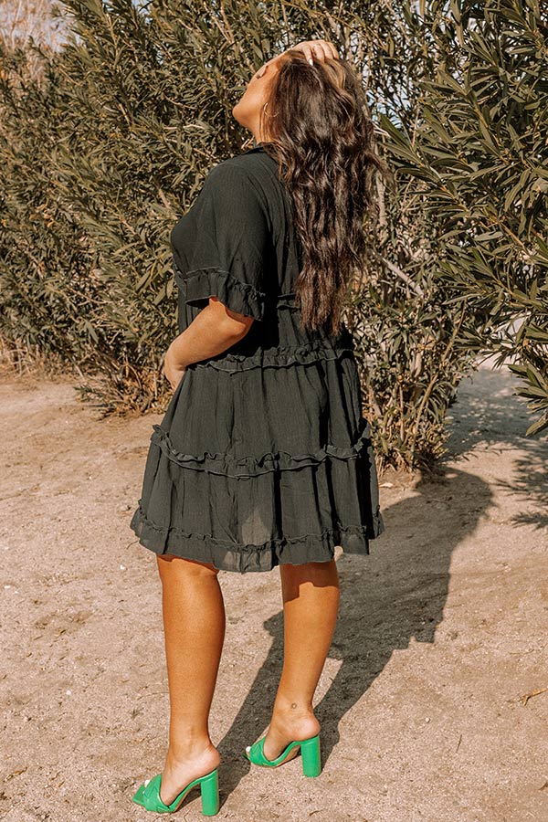 Sun Dial Shift Dress In Black Curves Image - 3