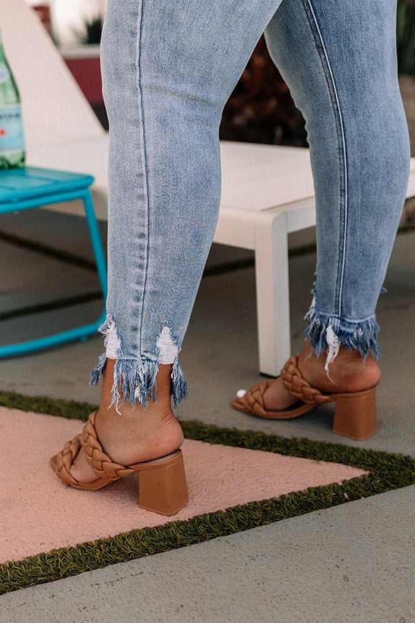 The Andria Midrise Skinny Curves Image - 5