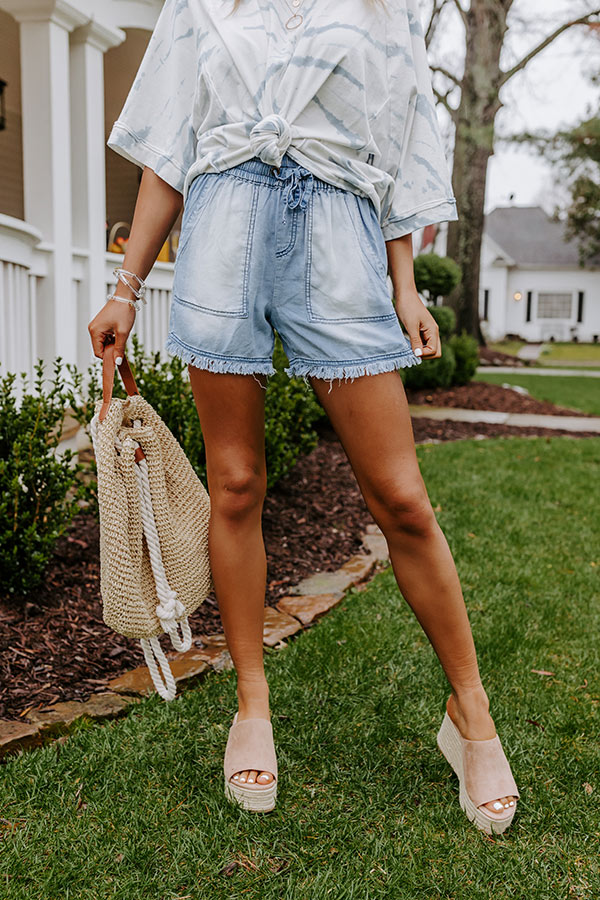 Tuscan Time Chambray Shorts In Light Wash