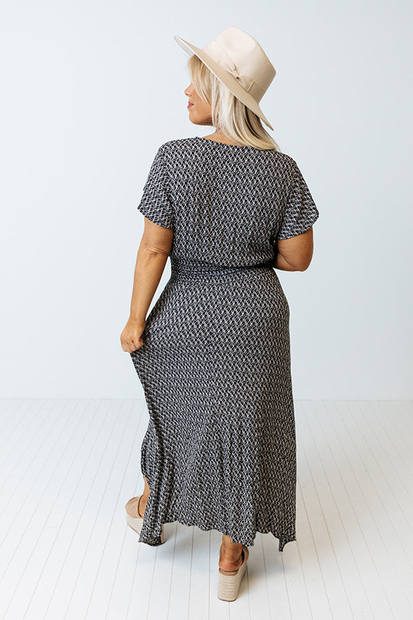 Cute Casa Maxi In Black Curves Image - 5