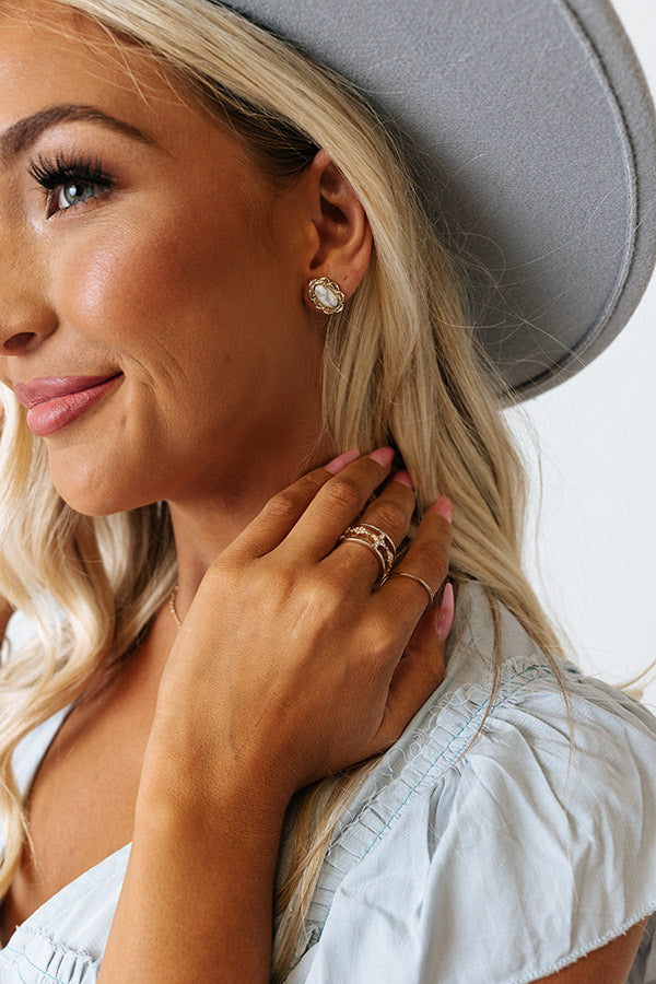 Kendra Scott Piper Gold Stud Earrings in White Howlite Image - 2