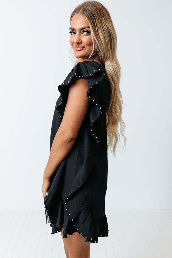 Chatting Over Cocktails Shift Dress In Black Image - 4