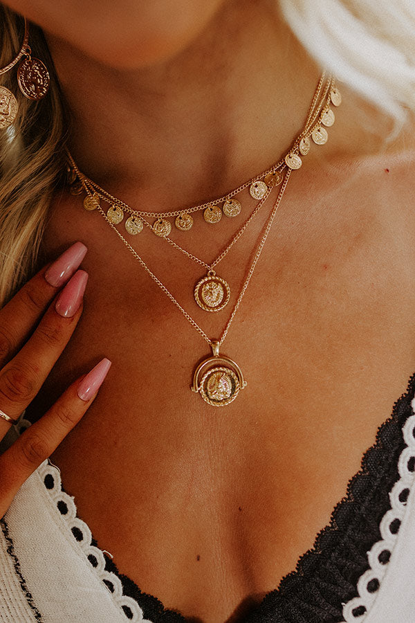 Romantic Story Layered Necklace in Gold Image - 3