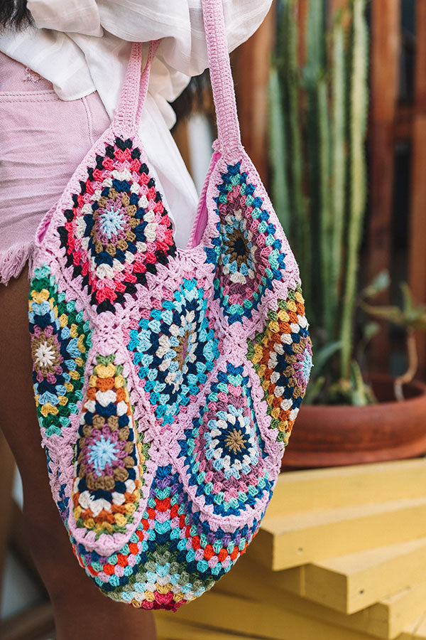 Beachside Cafe Crochet Bag Image - 4