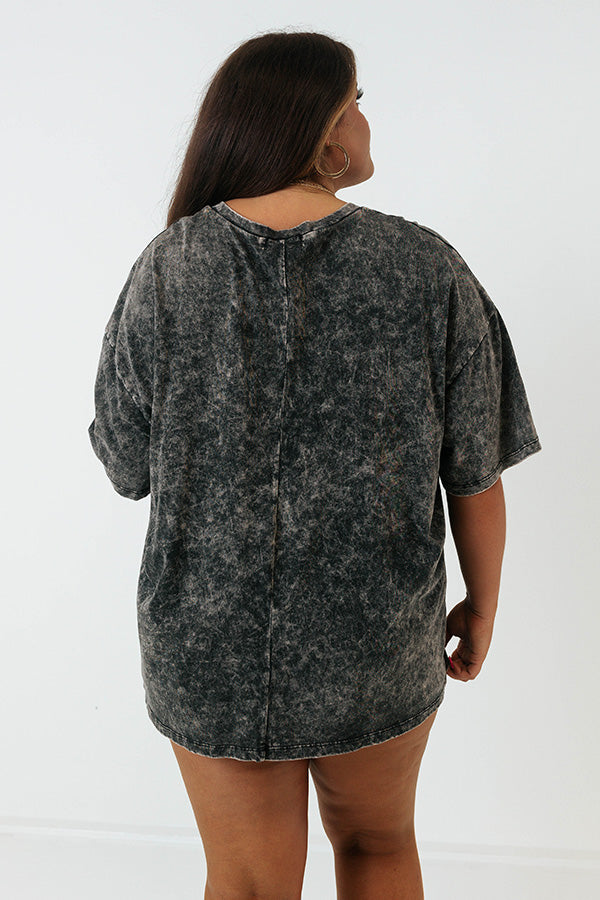 Tell A Story Mineral Wash Tee Curves Image - 5