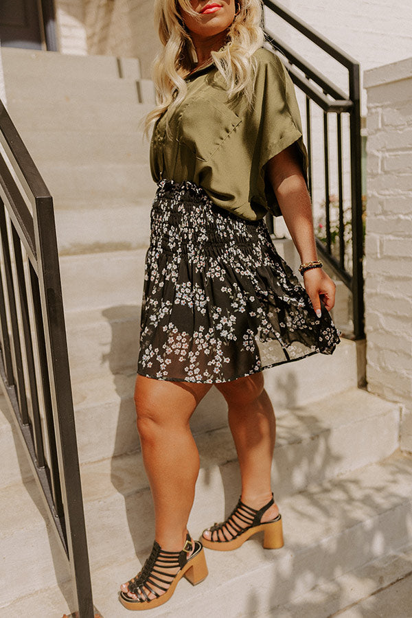 Everyday Excitement Floral Skort Curves Image - 3