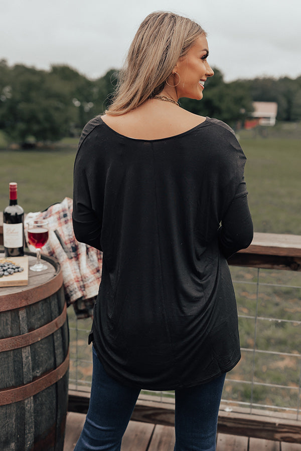 Lean Into Me Shift Top In Black Image - 4