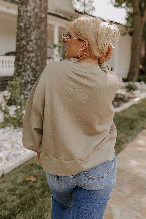 To The Mountains Sweatshirt In Sage Curves Image - 4