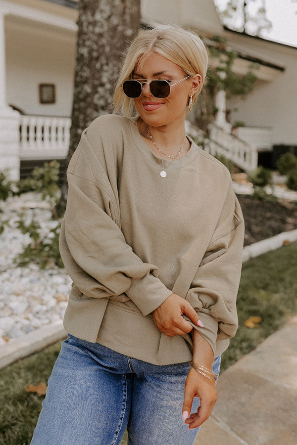 To The Mountains Sweatshirt In Sage Curves Image - 3