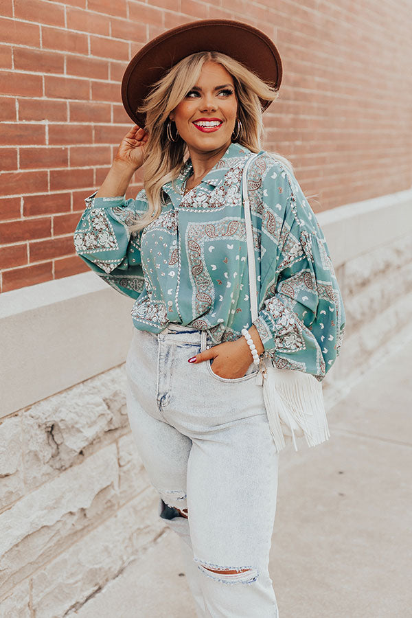 Figure It Out Shift Top Curves Image - 2