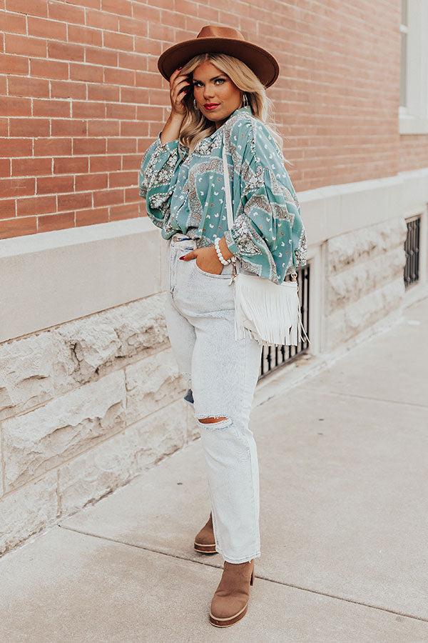 Figure It Out Shift Top Curves Image - 1