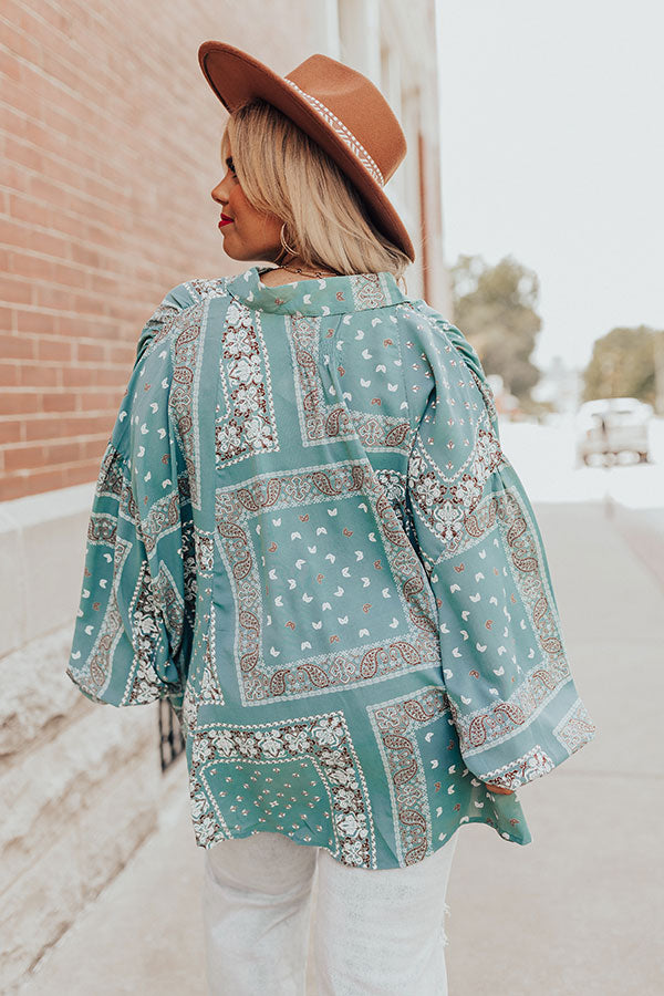 Figure It Out Shift Top Curves Image - 4