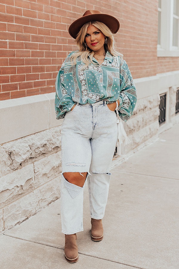 Figure It Out Shift Top Curves Image - 5