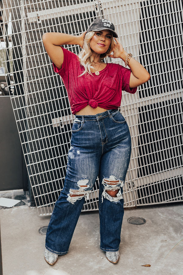 Good Vibes Shift Tee Curves Image - 1