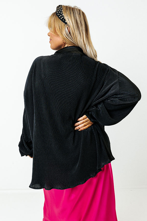 Slope City Pleated Top In Black Curves Image - 5