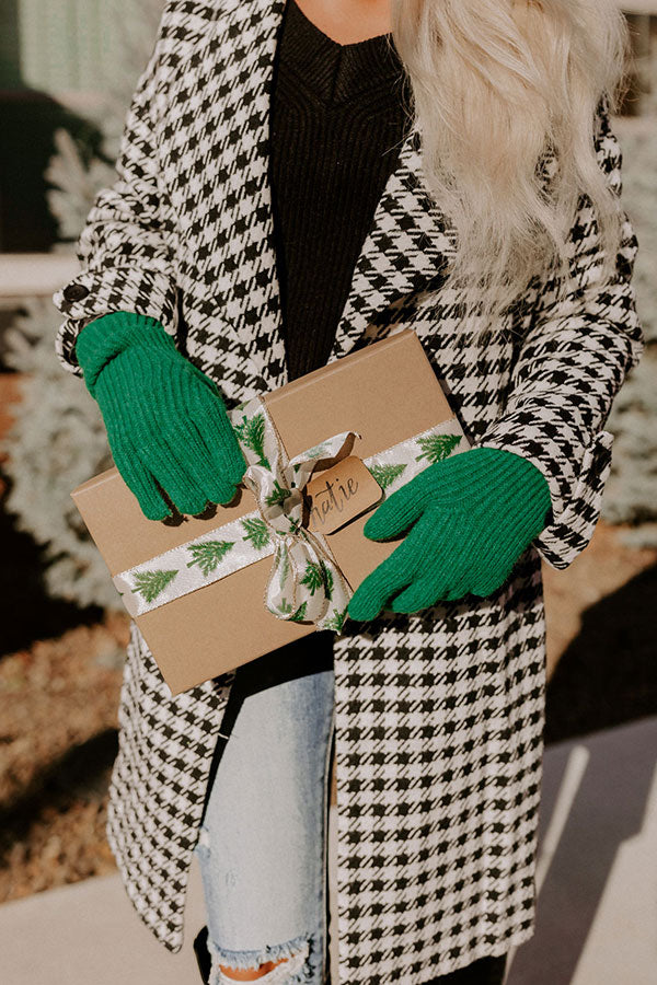 Snowy Afternoon Gloves in Green