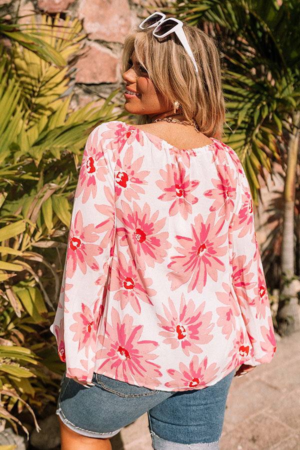 Memorable Meeting Floral Top Curves Image - 4