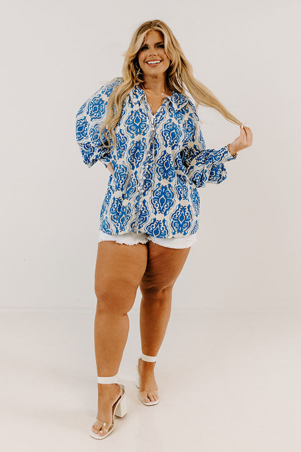 Favor And Fortune Shift Top Curves Image - 1