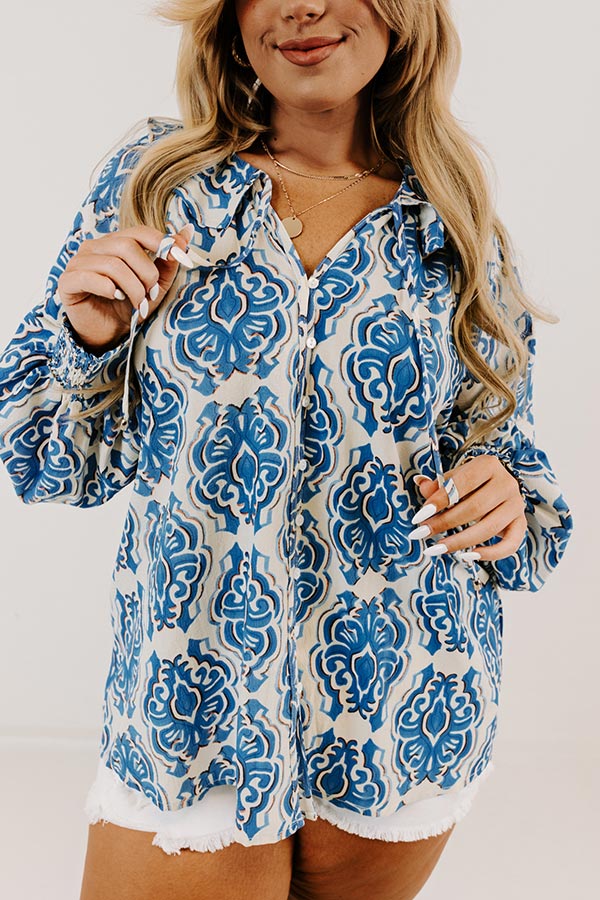 Favor And Fortune Shift Top Curves Image - 3