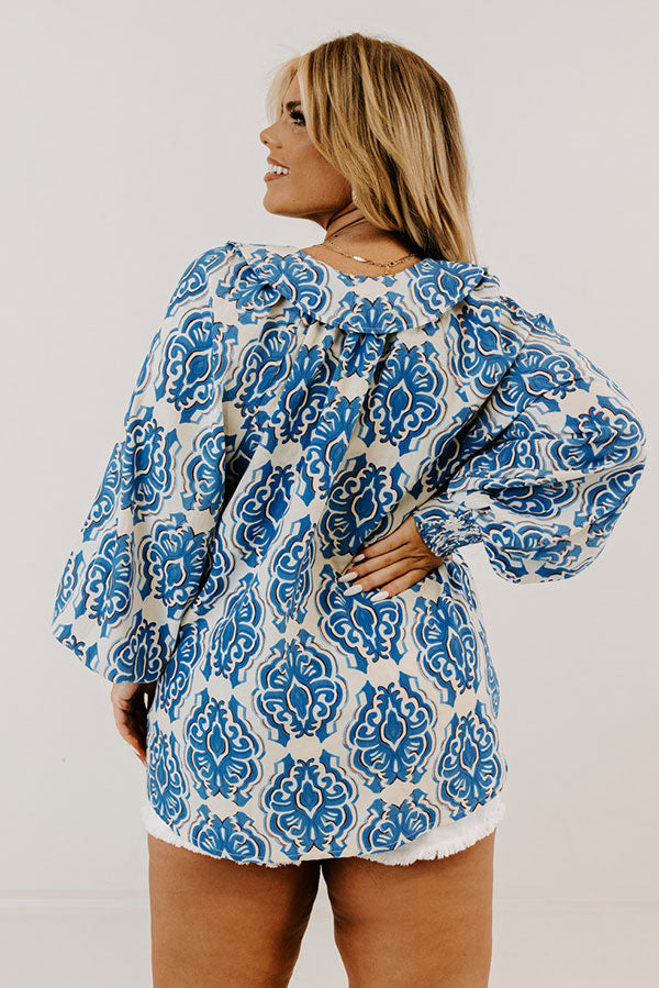 Favor And Fortune Shift Top Curves Image - 4