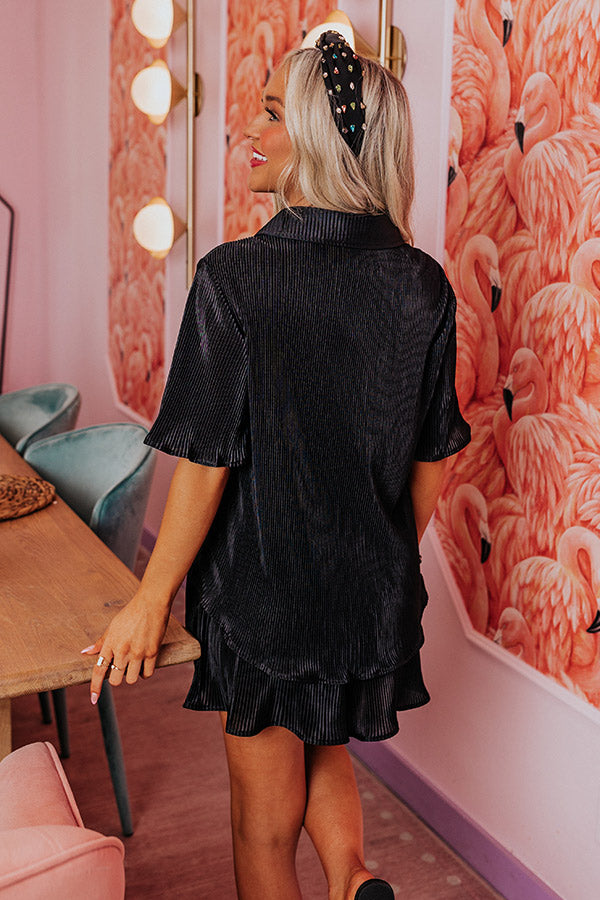 Tour The Town Pleated Top In Black Image - 3