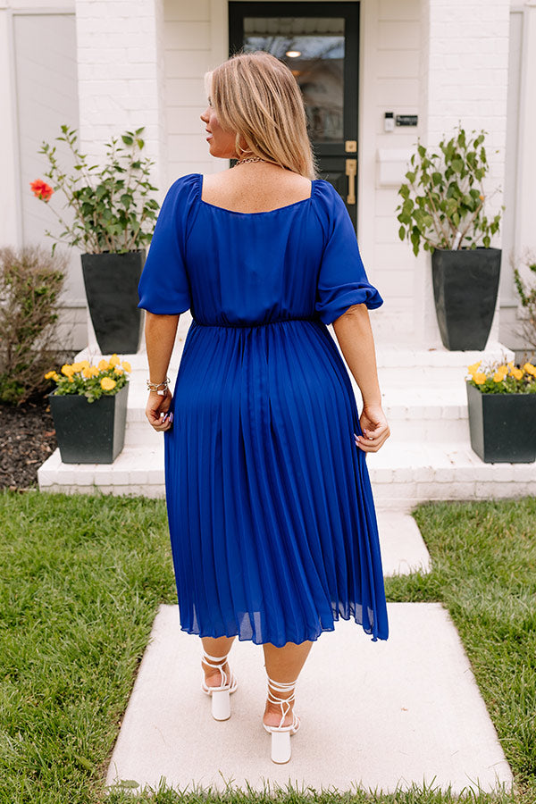 Recent Romance Pleated Midi In Royal Blue Curves Image - 5