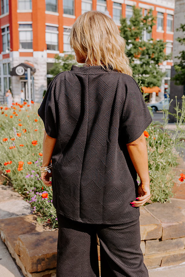 Essentially Chic Shift Top In Black Curves Image - 5