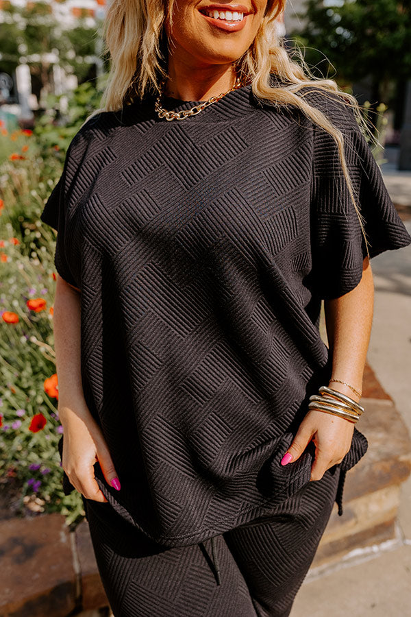 Essentially Chic Shift Top In Black Curves Image - 3