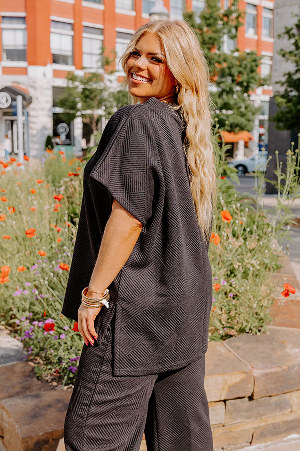 Essentially Chic Shift Top In Black Curves Image - 4