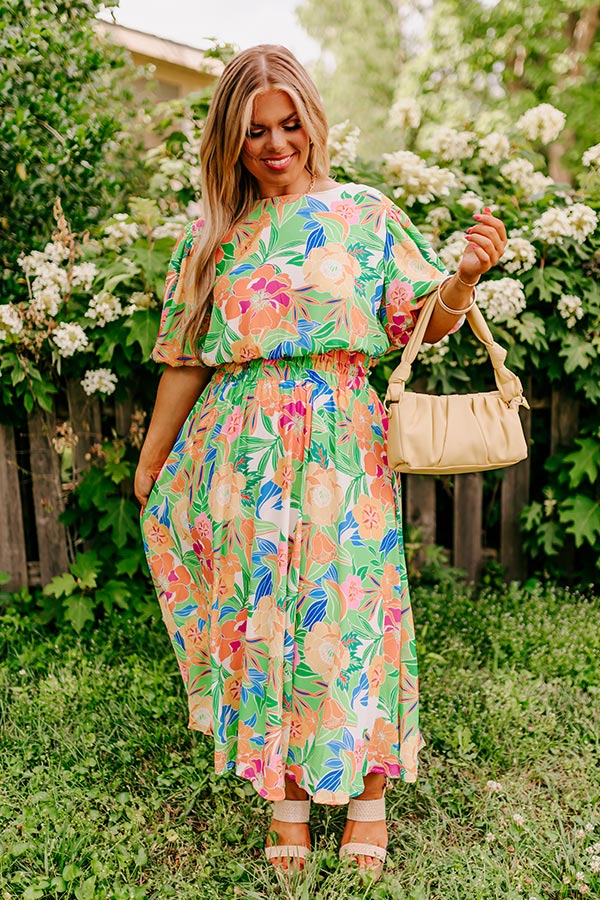 Fan of Floral Midi Curves Image - 2