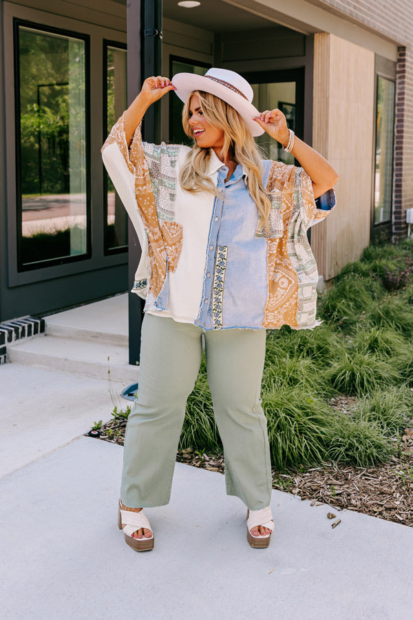 Stellar Style Color Block Top in Light Wash Curves Image - 2