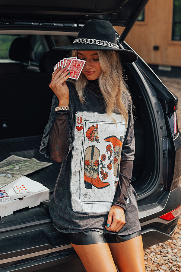 Queen Of Hearts Distressed Graphic Tee