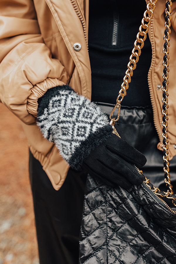 Cool Touch Tech Gloves in Black Image - 3