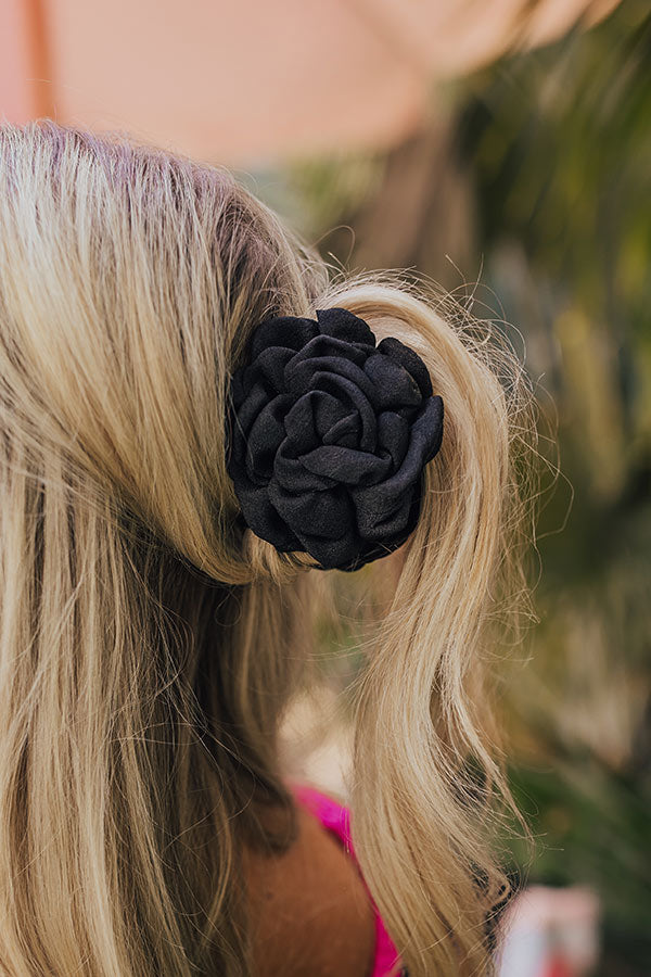 Lush Blooms Hair Claw Clip In Black Image - 3